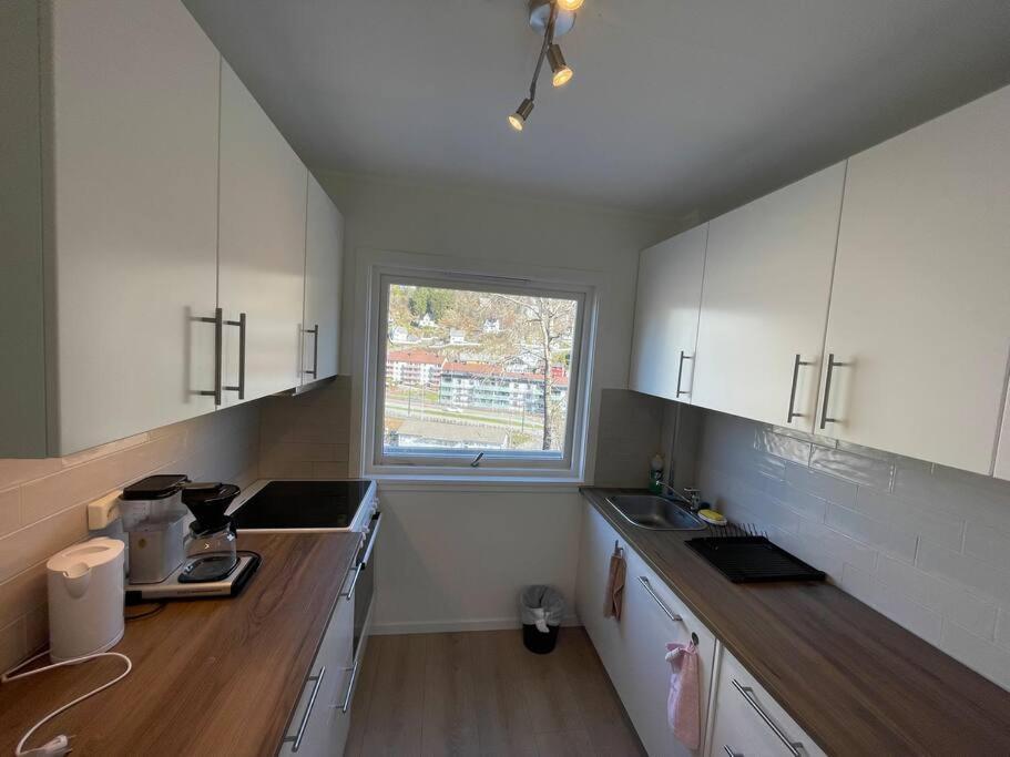 Lovely 2 Bedroom Apartmen With Free Parking Bergen Zewnętrze zdjęcie