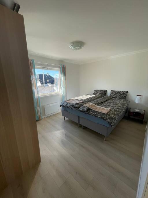 Lovely 2 Bedroom Apartmen With Free Parking Bergen Zewnętrze zdjęcie